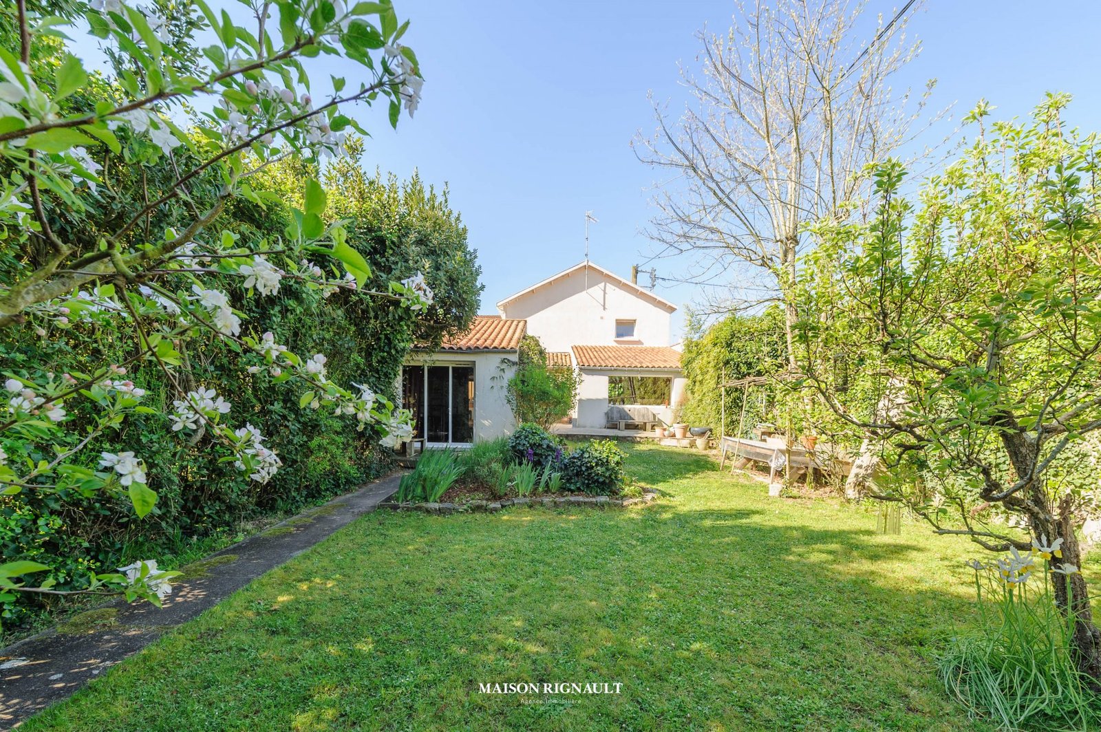 La Rochelle / Maison dans le quartier de la Trompette.