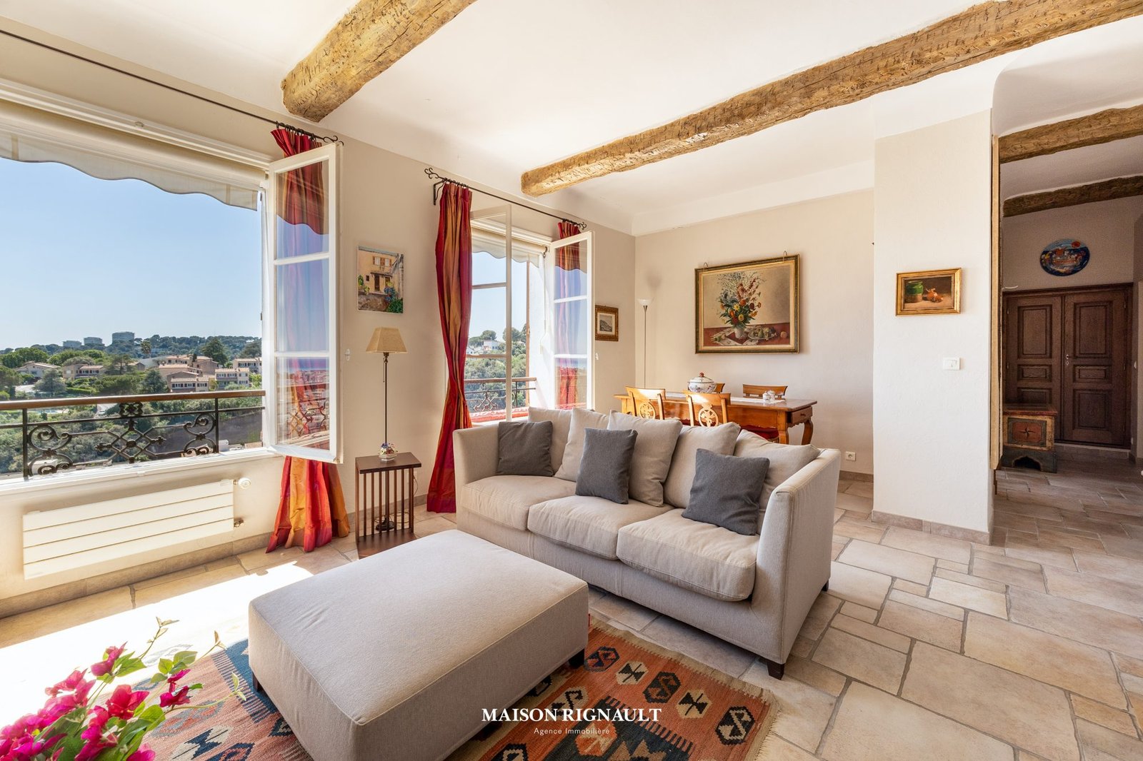 Appartement de charme dans le Haut de Cagnes