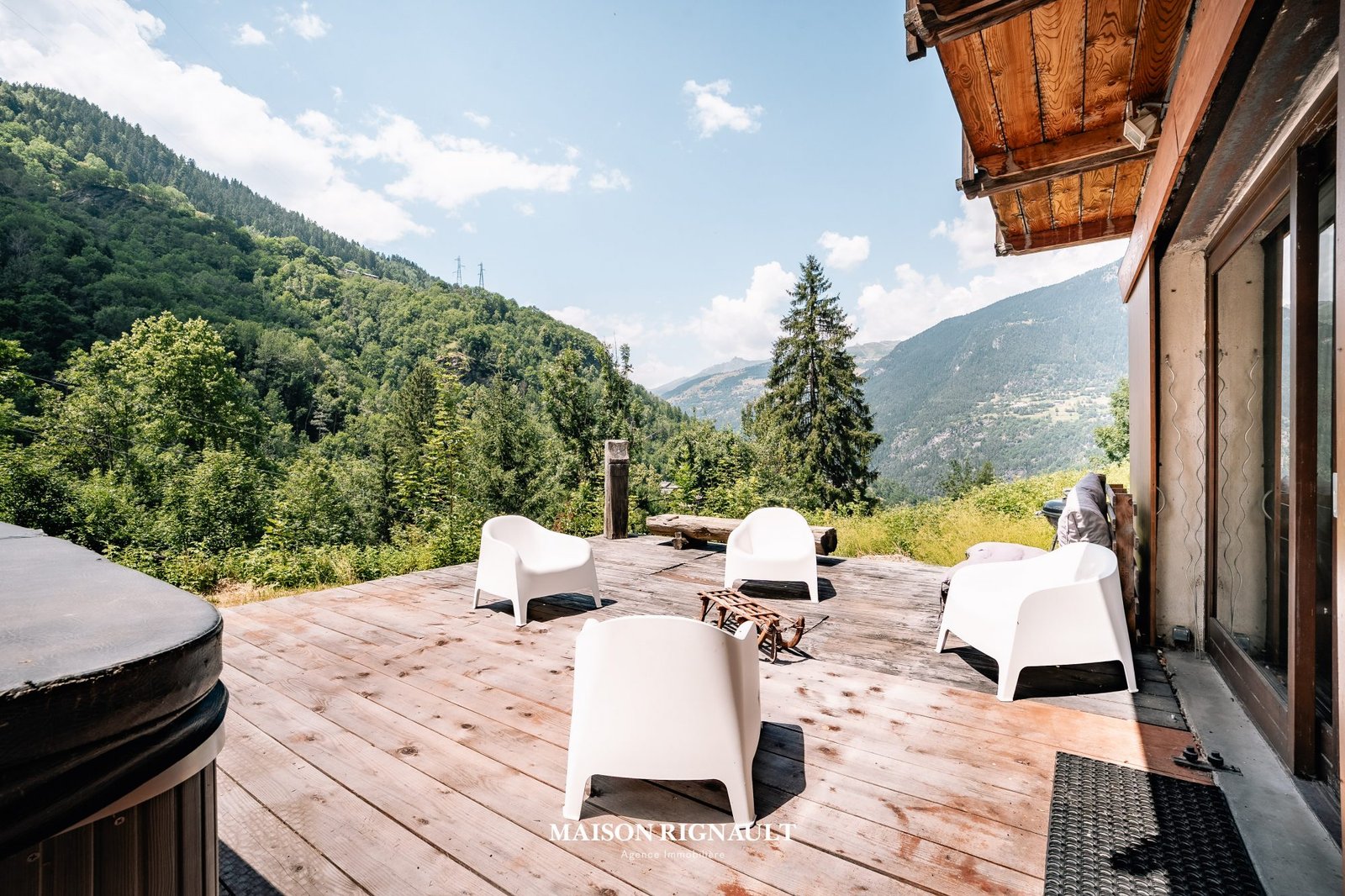 Sainte-Foy-Tarentaise / Ferme rénovée aux quatre logements